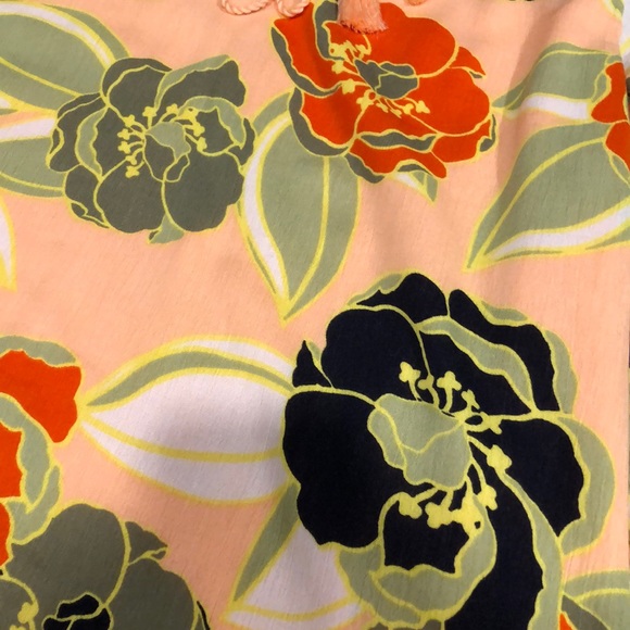 crown & ivy floral top - Picture 6 of 8